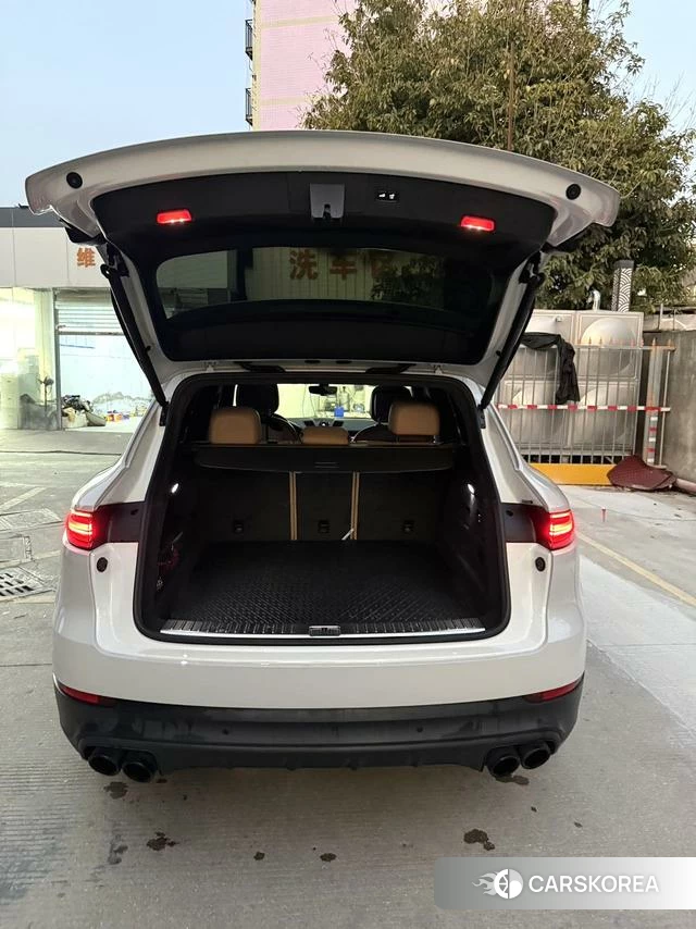 Porsche Cayenne 2018 Белый из Китая, фото 4