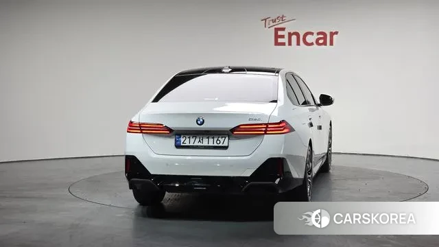 BMW 5 Series (G60) id 3462447 из Кореи 14