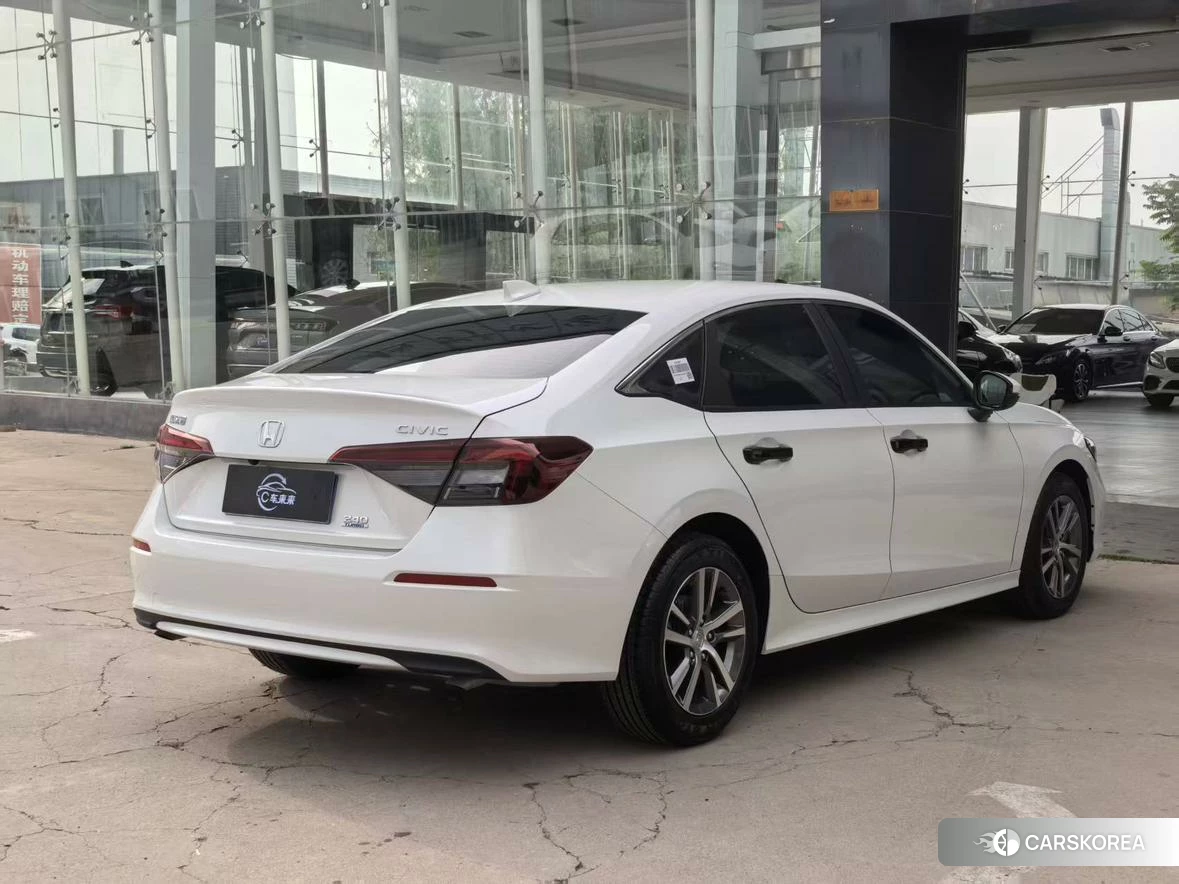 Honda Civic id 4405738 из Китая 8