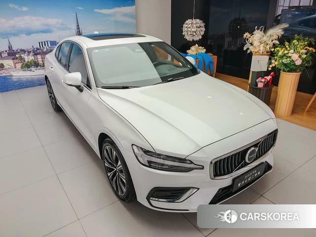 Volvo S60 id 3908073 из Китая 18