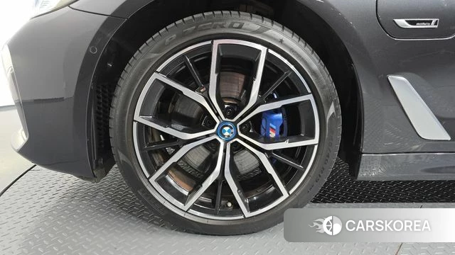 BMW 5 Series (G30) id 4835304 из Кореи 29