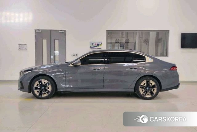 BMW i5 id 3908087 из Китая 8
