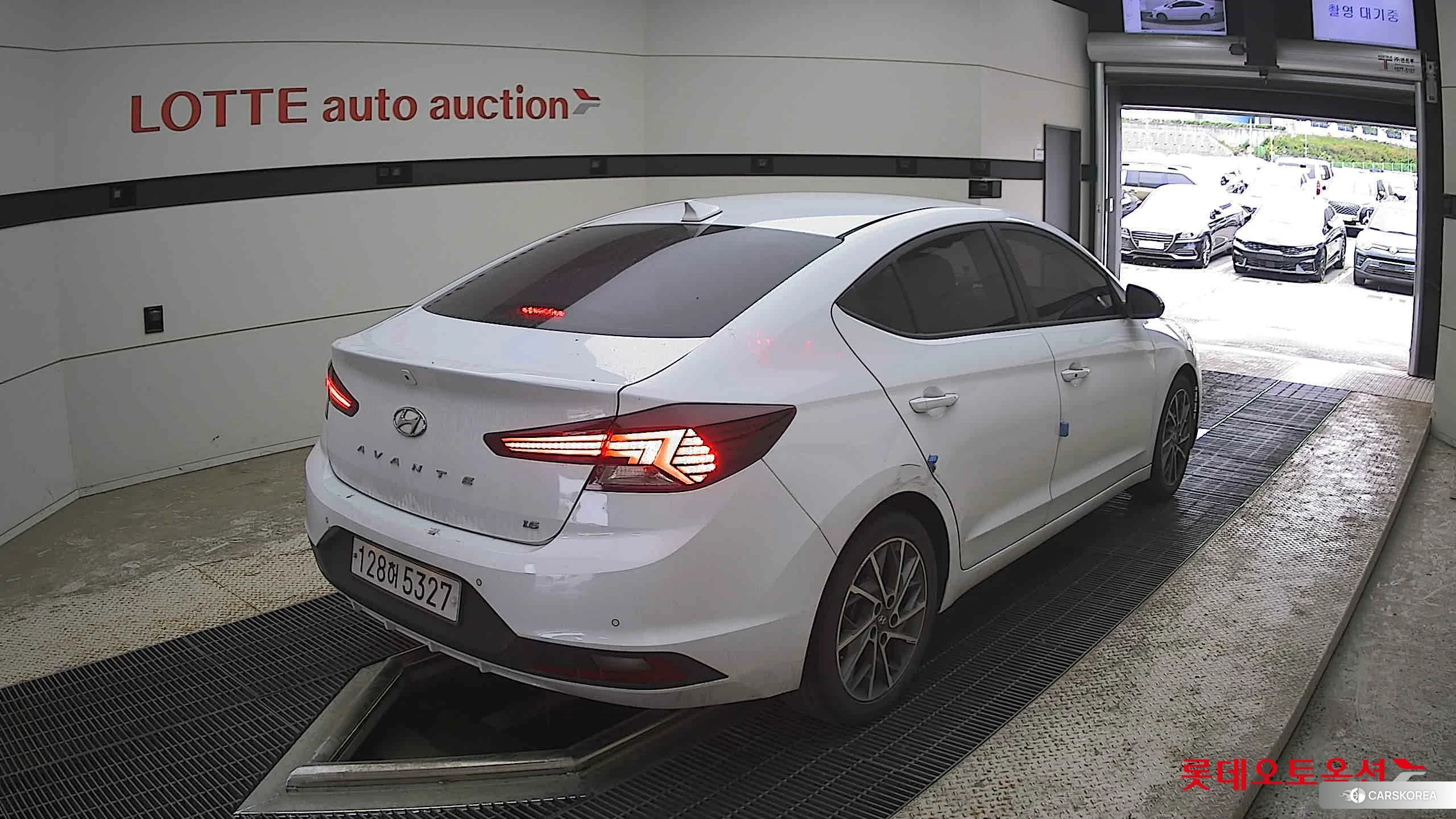 Hyundai Avante id 4347274 из Кореи 32