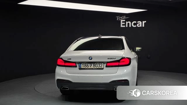 BMW 5 Series (G30) id 3861739 из Кореи 14