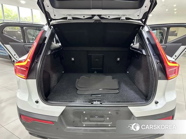Volvo XC40 EV id 3983141 из Китая 12