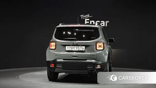 Jeep Renegade id 3302495 из Кореи 14