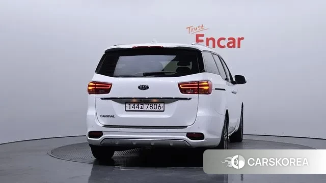 Kia The New Carnival id 3617090 из Кореи 14