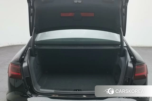 Audi A6L id 3926941 из Китая 18