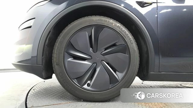 Tesla Model Y id 4279716 из Кореи 25