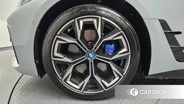 BMW i4 id 4463425 из Кореи 30