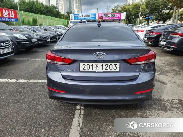Hyundai Avante AD id 3249210 из Кореи 8