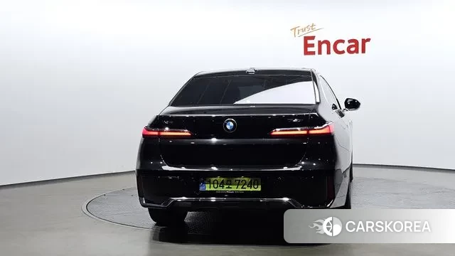 BMW 7 Series (G70) id 3653905 из Кореи 14