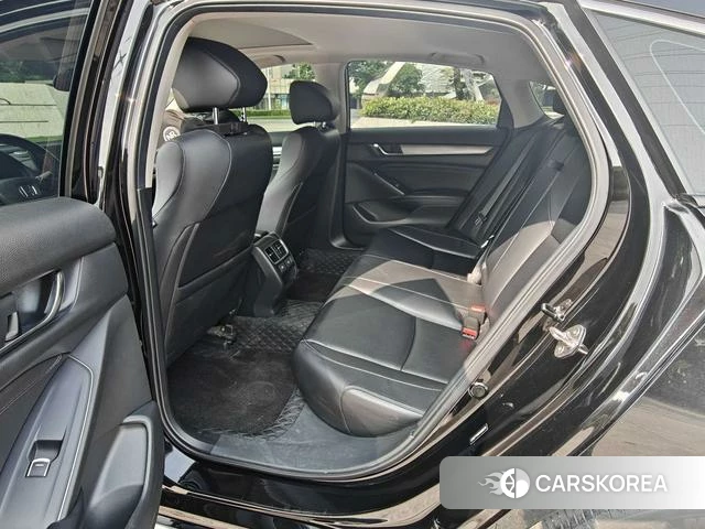 Honda Accord id 4393853 из Китая 9