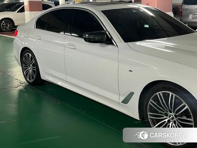 BMW 5 Series (G30) 2019 Белый из Кореи, фото 6