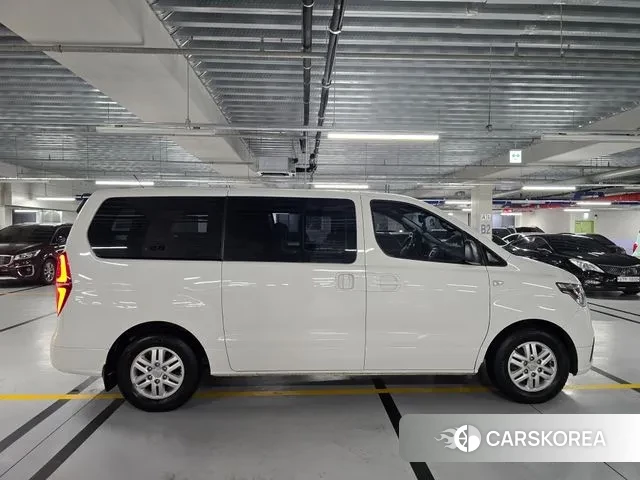 Hyundai The New Grand Starex id 3101977 из Кореи 9