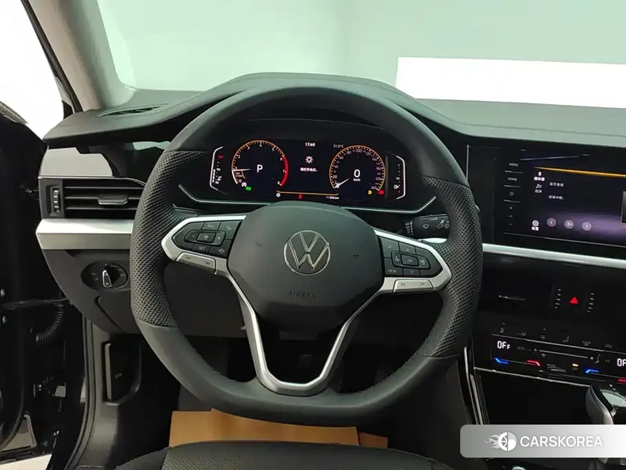 Volkswagen Passat id 4576604 из Китая 10