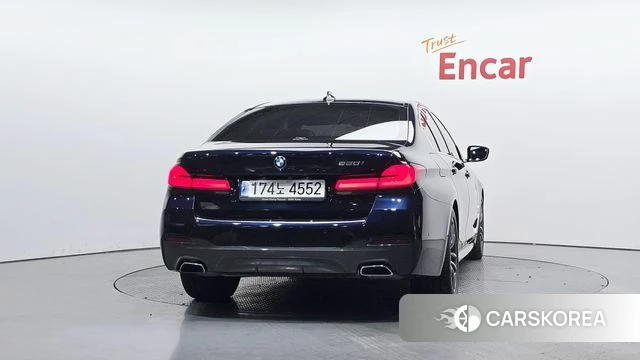 BMW 5 Series (G30) id 4682968 из Кореи 14