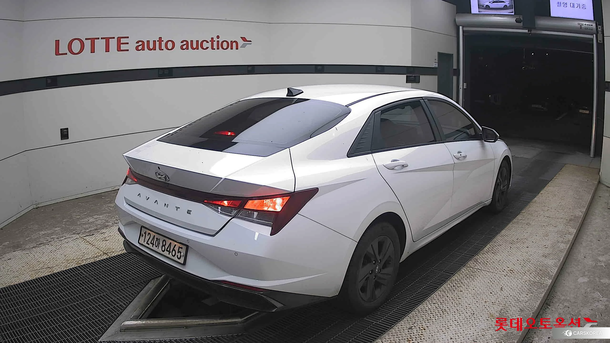 Hyundai Avante Hybrid id 4902379 из Кореи 31