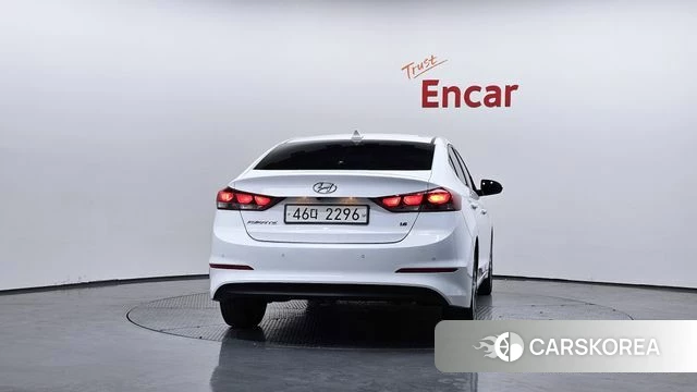 Hyundai Avante AD id 3861842 из Кореи 14