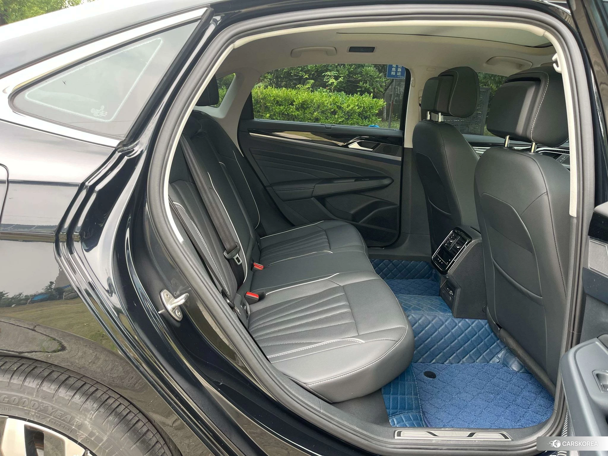 Volkswagen Passat id 4492872 из Китая 14