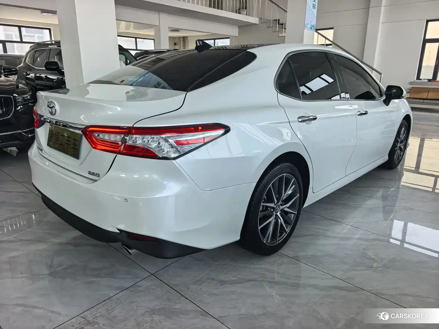Toyota Camry 2022 Белый из Китая, фото 5