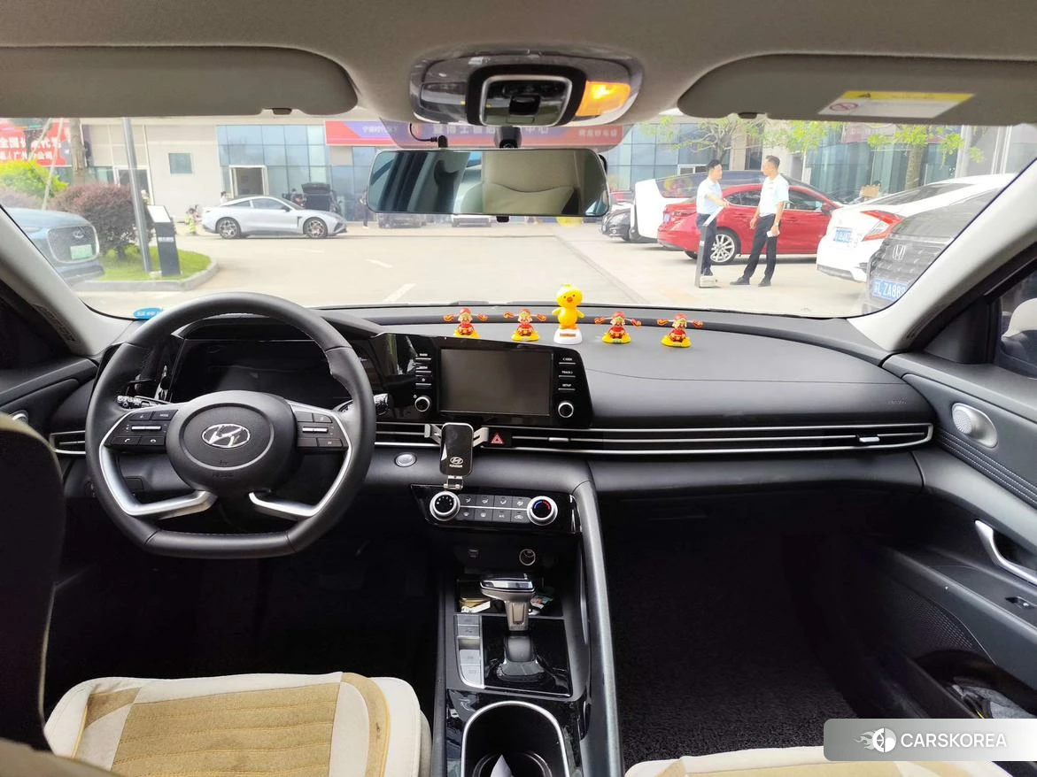 Hyundai Elantra 2022 Белый из Китая, фото 4