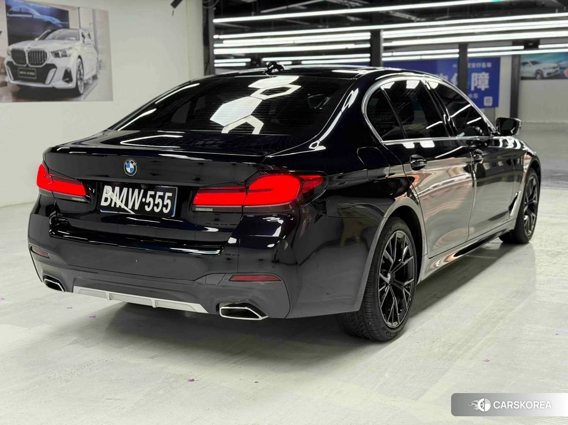 BMW 5 series 2021 Черный из Китая, фото 4