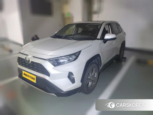 Toyota RAV4 Rongfang 2022 Белый из Китая, фото 4