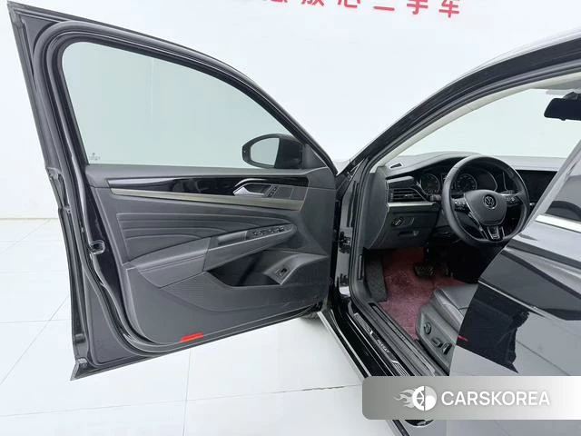 Volkswagen Passat id 4259067 из Китая 15