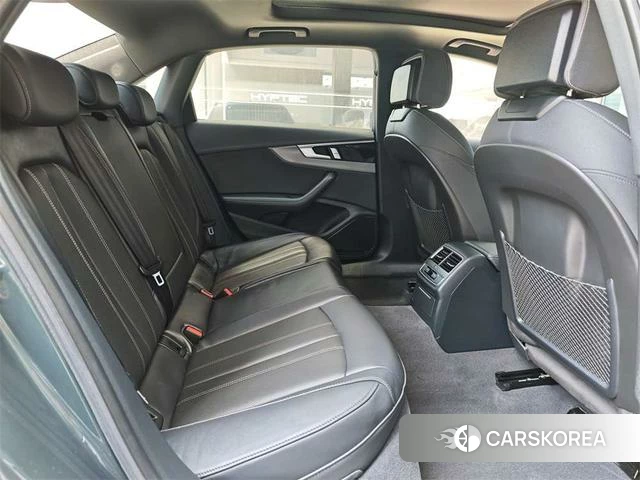Audi A4L id 4333568 из Китая 9