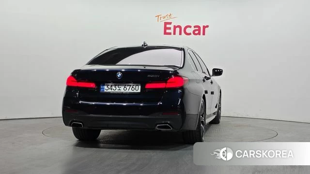 BMW 5 Series (G30) id 3934748 из Кореи 14