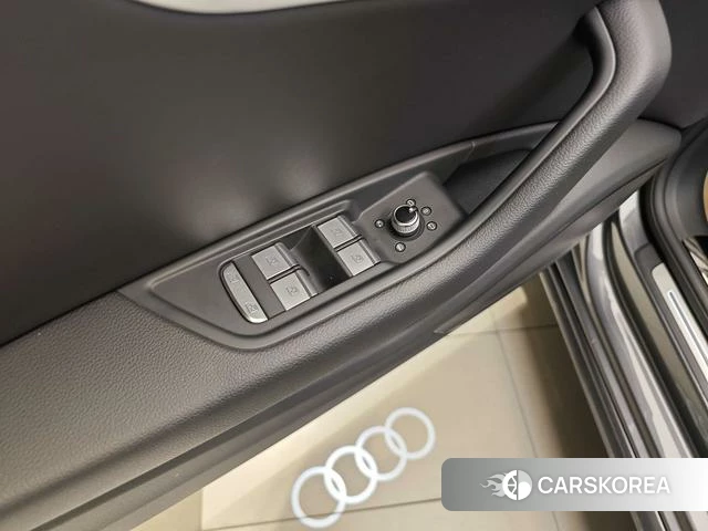 Audi A4L id 4277295 из Китая 29