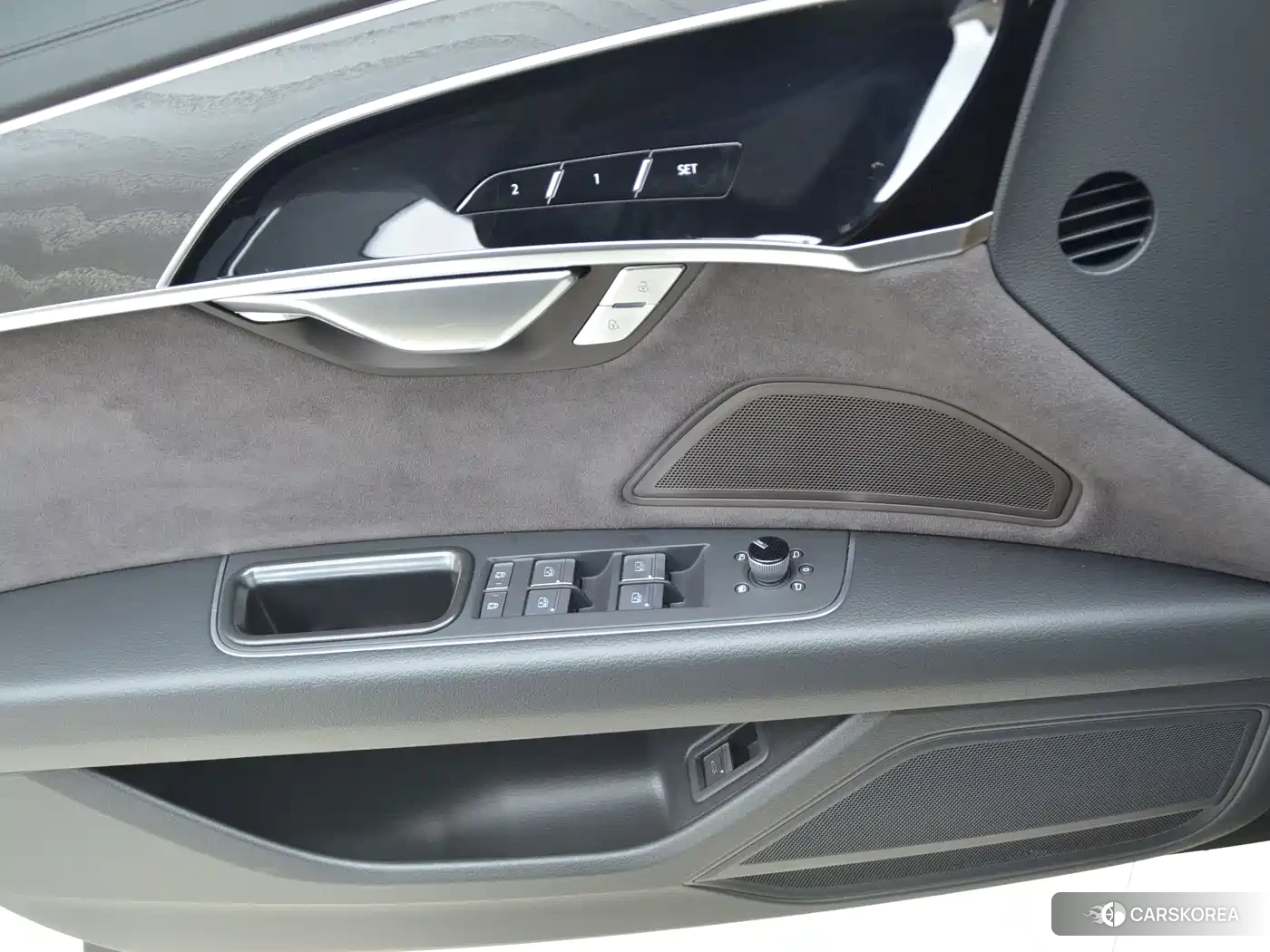 Audi A8 id 4548321 из Китая 10