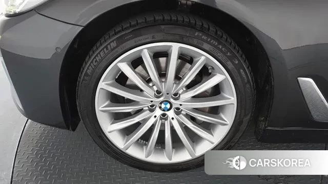 BMW 5 Series (G30) id 3432207 из Кореи 14