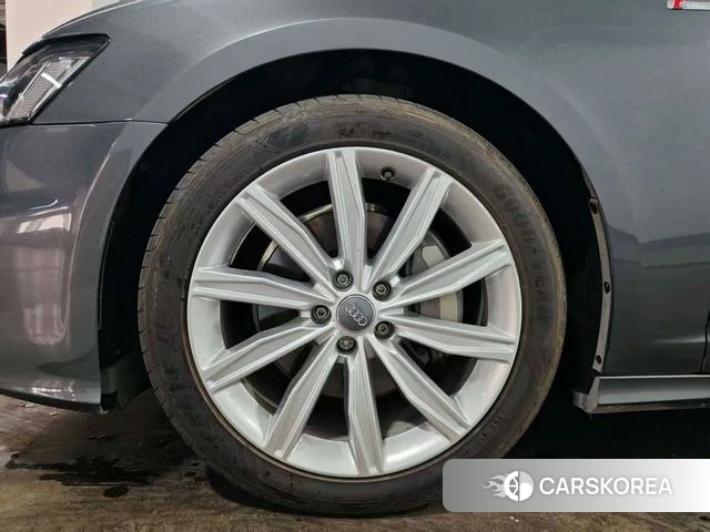 Audi A6L id 4290952 из Китая 11