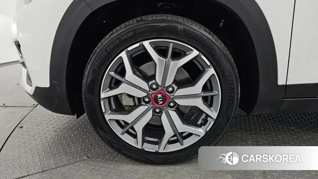 Kia Seltos id 3692064 из Кореи 14