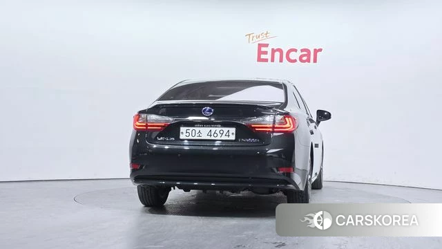 Lexus New ES300h id 3900036 из Кореи 14