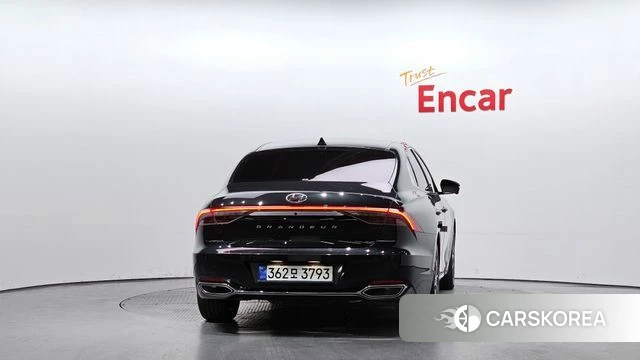Hyundai The New Grandeur IG id 4309697 из Кореи 26