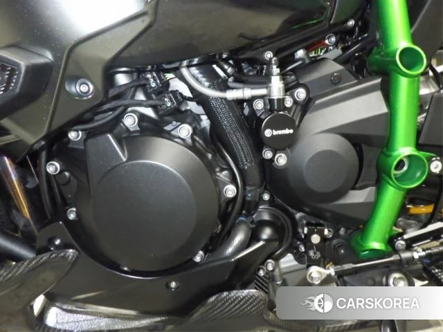 Engine photo