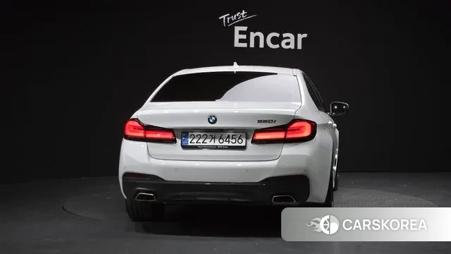 BMW 5 Series (G30) id 3787351 из Кореи 14