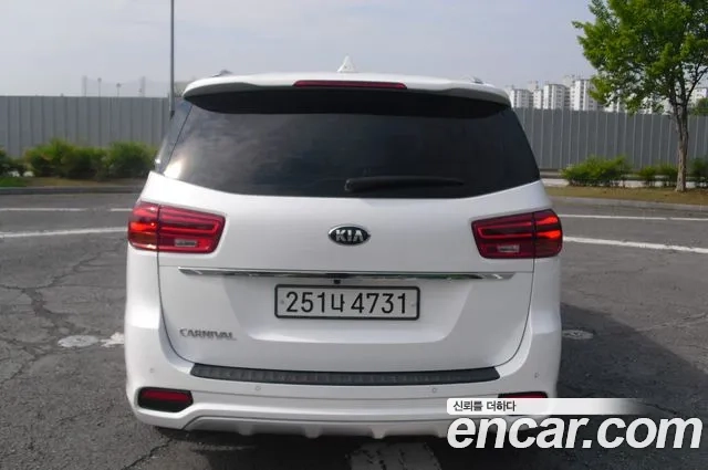 Kia The New Carnival id 2925204 из Кореи 14