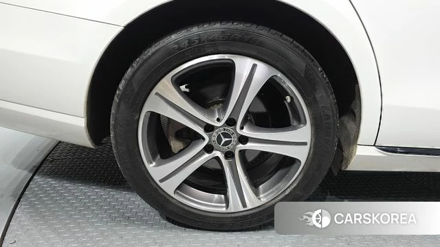 Mercedes-Benz E-Class W213 id 3808069 из Кореи 14