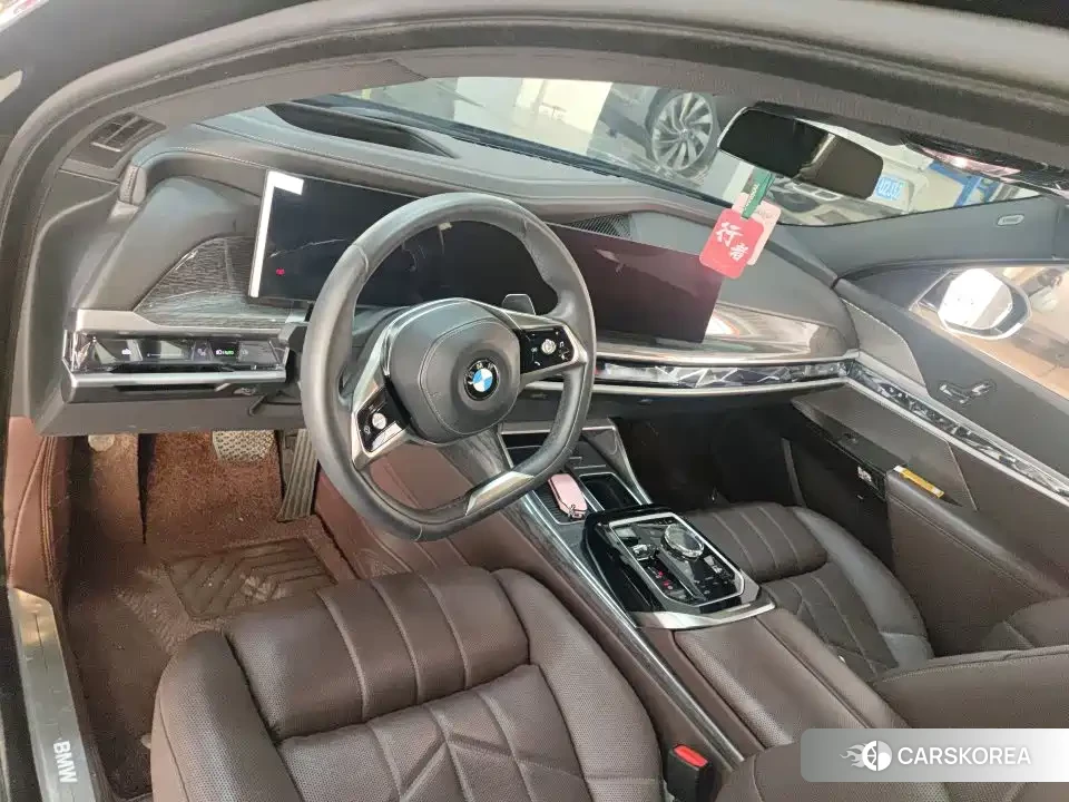 BMW 7 series 2023 Черный из Китая, фото 4