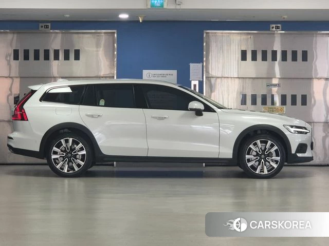 Volvo V60 Cross-Country 2nd Generation id 4862710 из Кореи 13