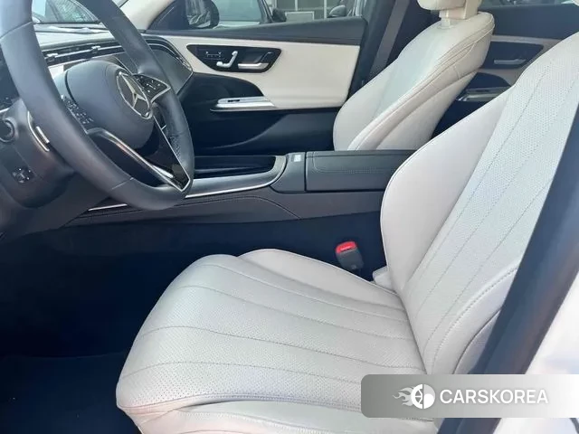 Mercedes-Benz E-Class W214 2024 Белый из Кореи, фото 5