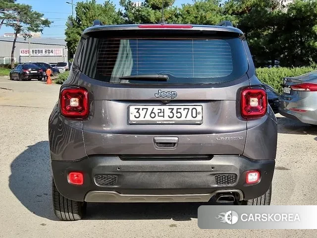Jeep Renegade id 3329885 из Кореи 14