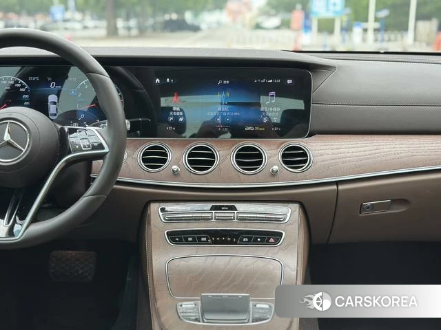 Mercedes-Benz E-class id 4393247 из Китая 34