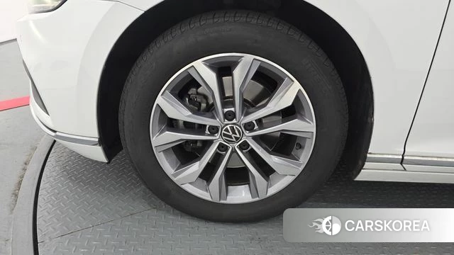 Volkswagen Passat GT (B8) id 4561515 из Кореи 24