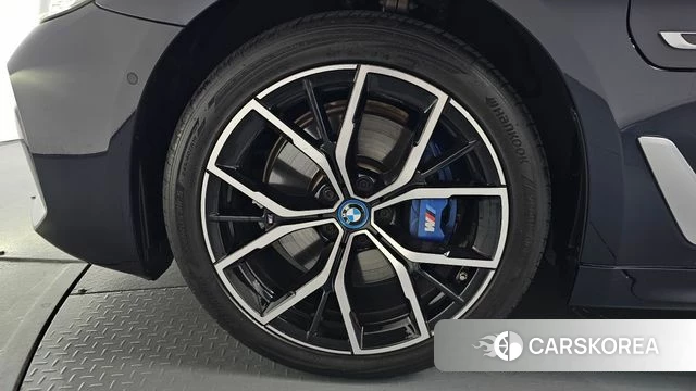 BMW 5 Series (G30) id 4423322 из Кореи 30