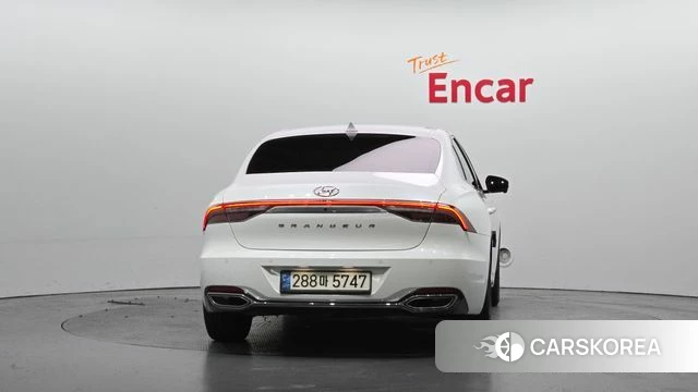 Hyundai The New Grandeur IG Hybrid id 3799745 из Кореи 14